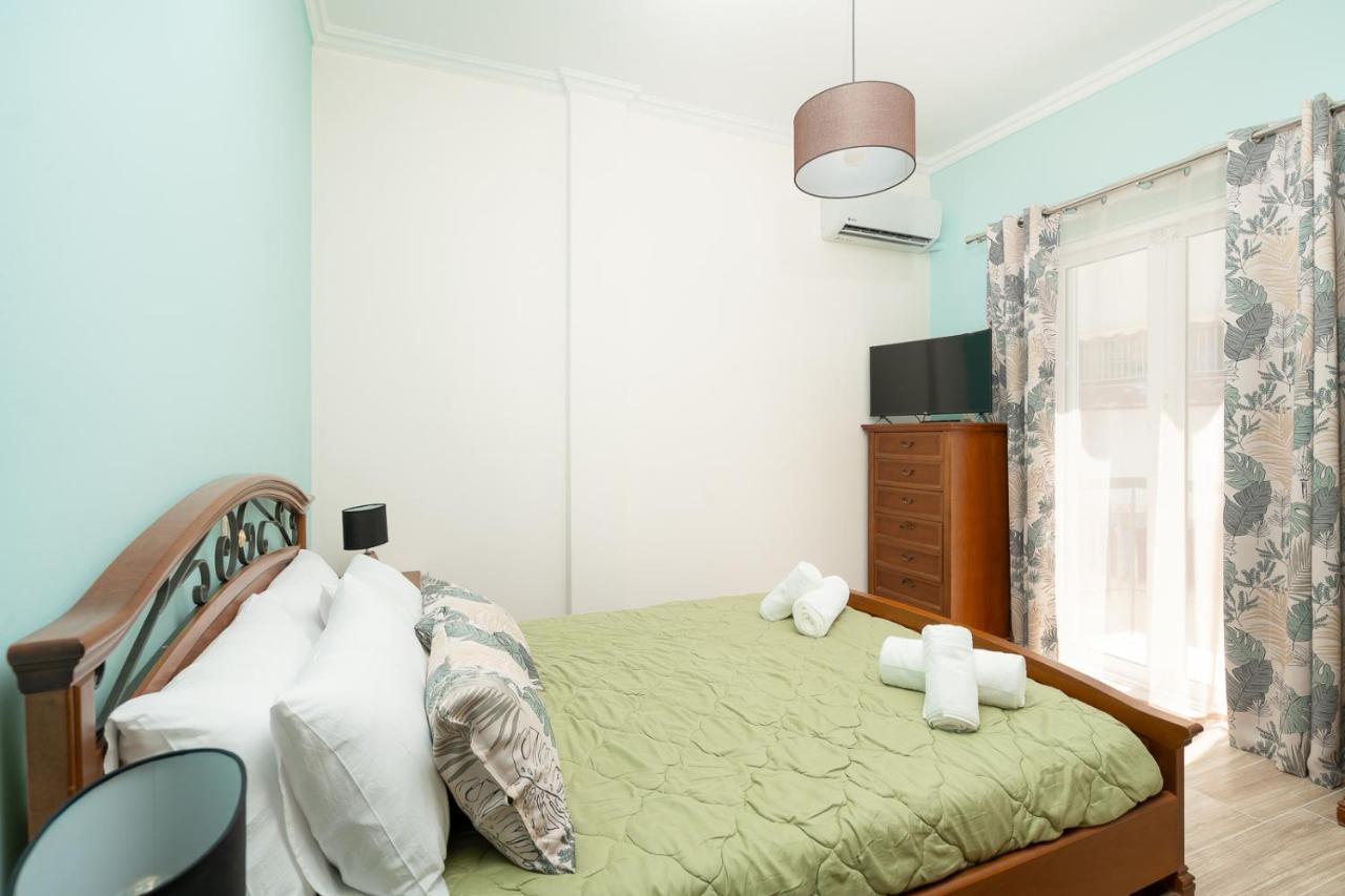 Artemis Bay Apartments Near Sea And Airport Buitenkant foto