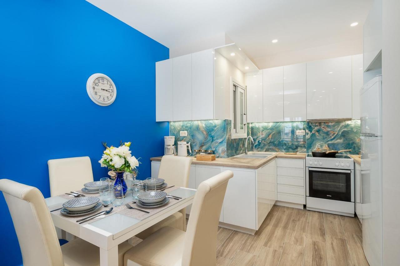 Artemis Bay Apartments Near Sea And Airport Buitenkant foto