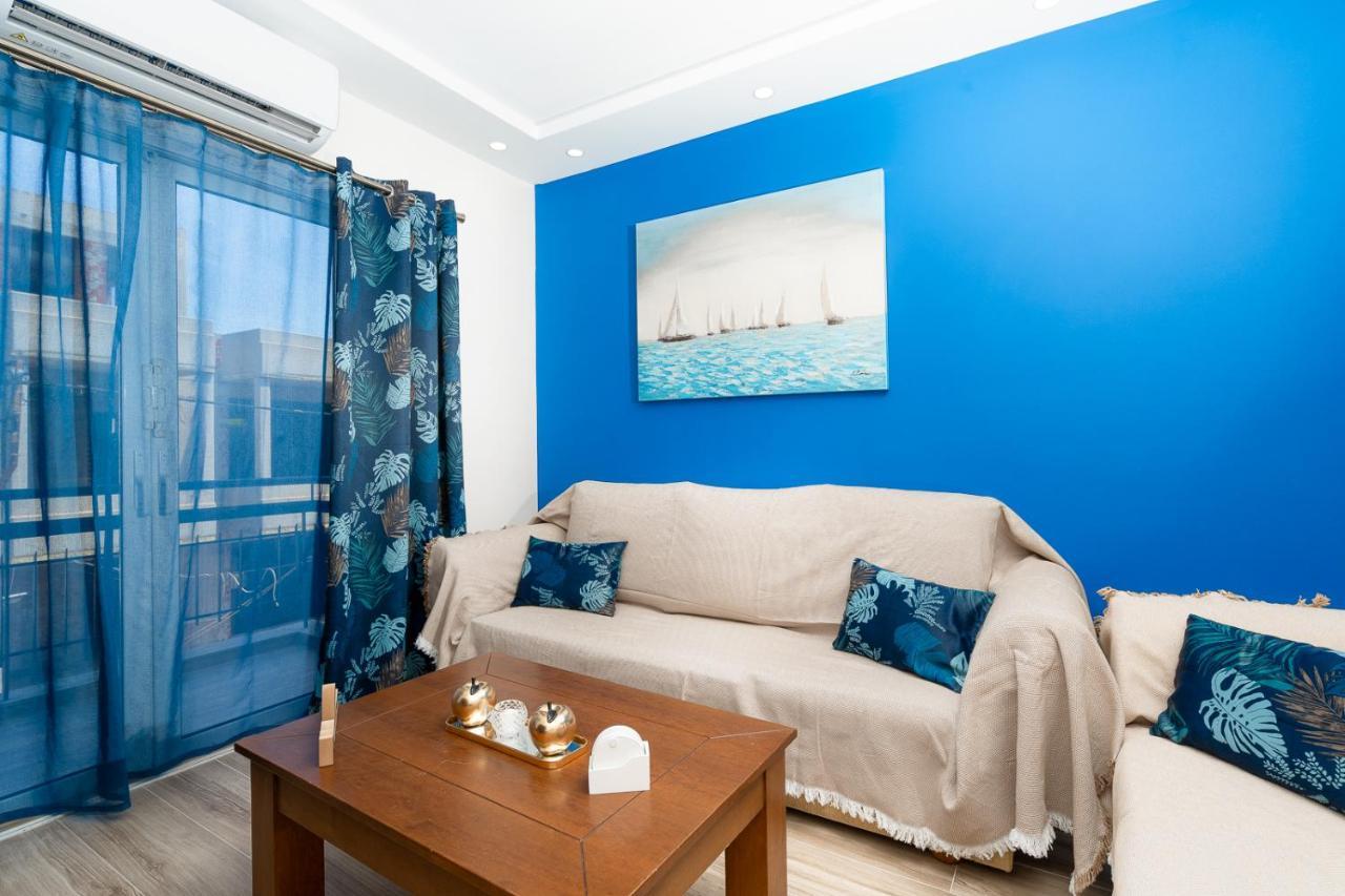 Artemis Bay Apartments Near Sea And Airport Buitenkant foto