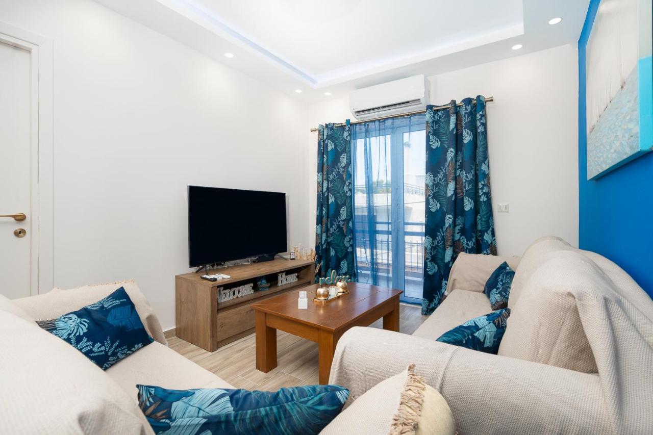 Artemis Bay Apartments Near Sea And Airport Buitenkant foto