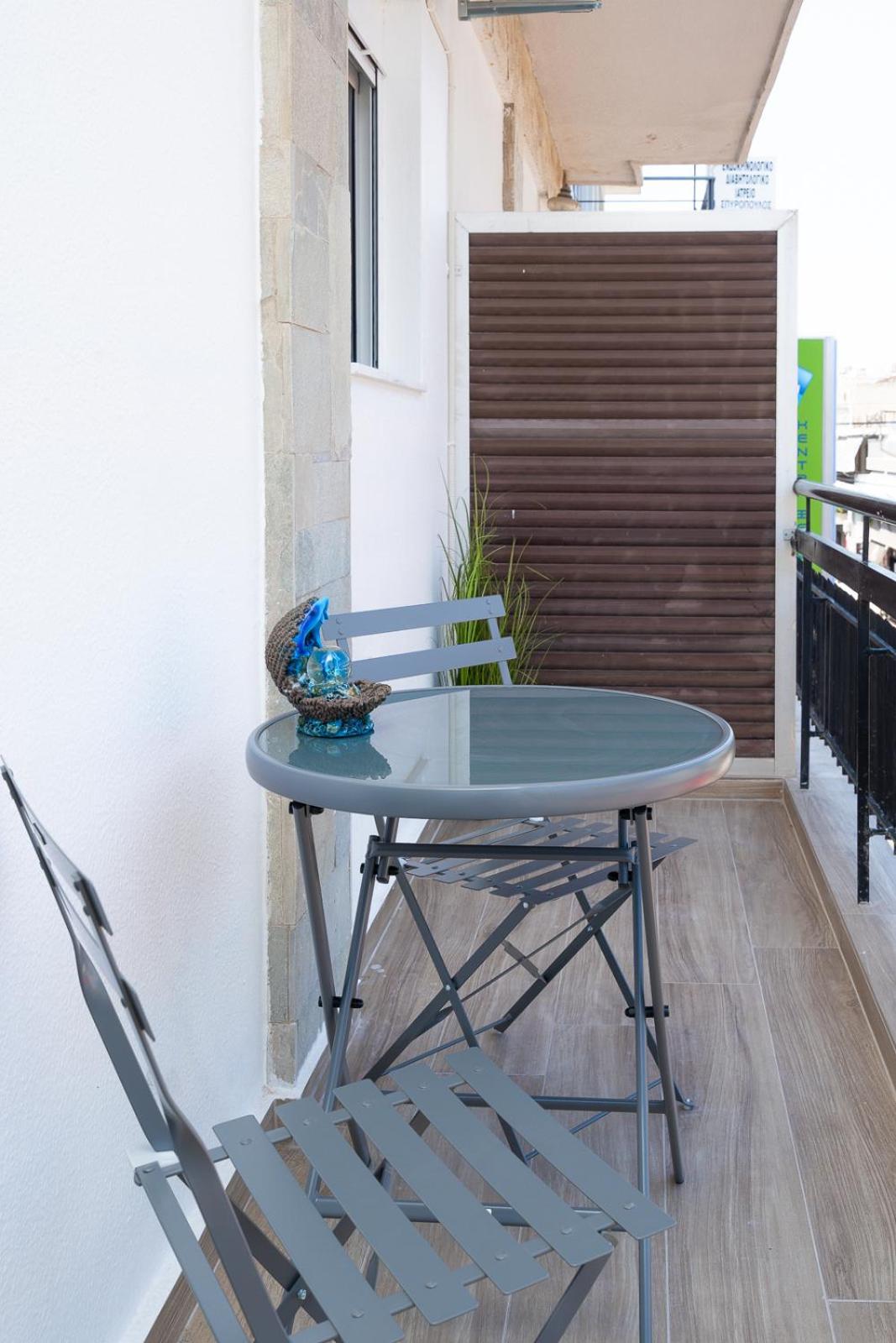 Artemis Bay Apartments Near Sea And Airport Buitenkant foto